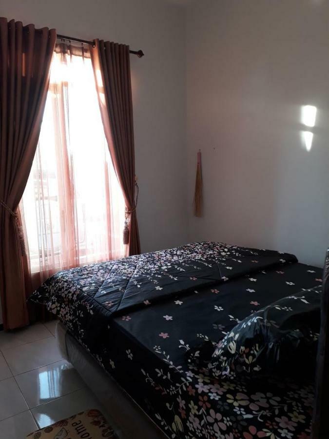 Villa Puncak Garuda A5 Batu  Exterior photo